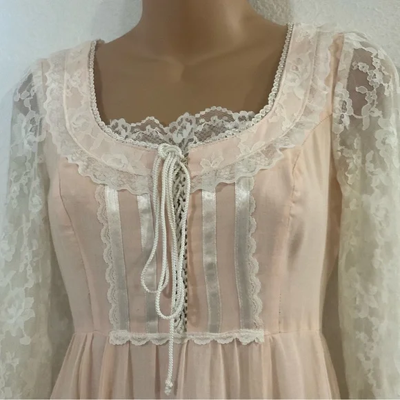 RARE Vintage Gunne Sax Full Skirt Boho Long Lace Up Corset Ruffled Maxi Dress - Picture 4 of 14